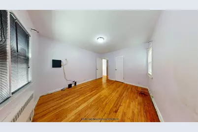 134-20 242nd Street, New York City, NY 11422 - Photo 15