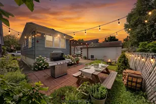 134-20 242nd St, New York City, NY 11422 - Photo 23