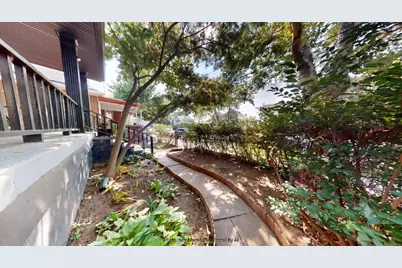 9415 Farragut Road, New York City, NY 11236 - Photo 3