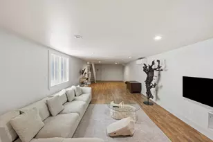 326 Irving Ave, New York City, NY 11237 - Photo 11