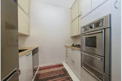 25 E 69th Street #5T, New York City, NY 10021 - Photo 23