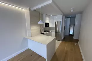 350 W 50th St, New York City, NY 10019 - Photo 3