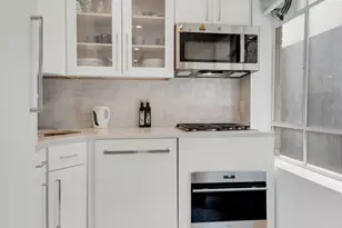45 W 54th St, New York City, NY 10019 - Photo 3