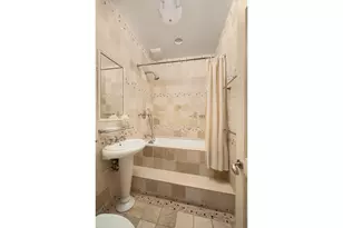 829 Park Ave, New York City, NY 10021 - Photo 13