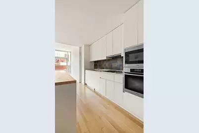 425 W 53rd Street #706, New York City, NY 10019 - Photo 3
