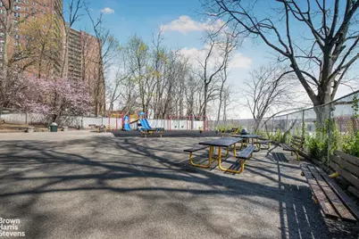 5645 Netherland Avenue #6A, Bronx, NY 10471 - Photo 15