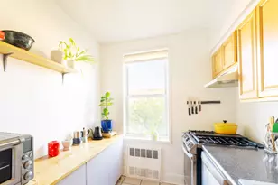 616 E 18th St, New York City, NY 11226 - Photo 5