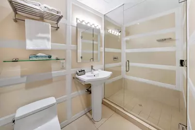 111 E 56th Street #1206, New York, NY 10022 - Photo 5