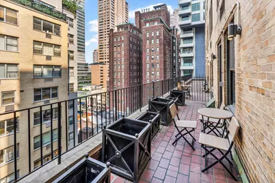 111 E 56th Street #1206, New York, NY 10022 - Photo 7