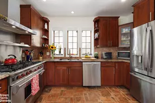 652 Marlborough Rd, New York City, NY 11230 - Photo 7