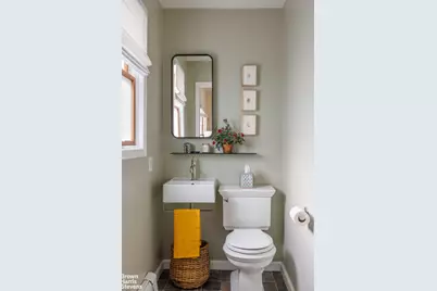 652 Marlborough Road, New York City, NY 11230 - Photo 15
