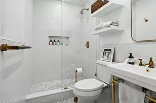 555 Washington Ave, New York City, NY 11238 - Photo 5