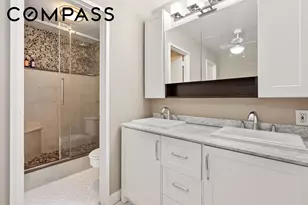 310 E 46th St, New York City, NY 10017 - Photo 7