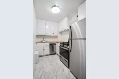 220 E 57th Street #4H, New York, NY 10022 - Photo 3