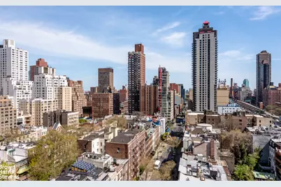 200 E 61st Street #16E, New York, NY 10065 - Photo 3