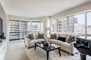 200 E 61st St, New York, NY 10065 - Photo 1