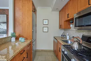 101 W 81st St, New York City, NY 10024 - Photo 3