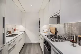 252 South St, New York, NY 10002 - Photo 3
