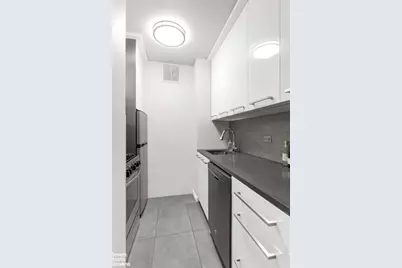 357 E 57th Street #11E, New York City, NY 10022 - Photo 3