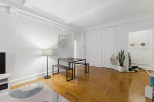 120 W 58th St, New York, NY 10019 - Photo 3