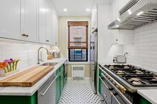 30 E 9th St, New York City, NY 10003 - Photo 7
