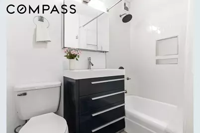370 E 76th Street #C1106, New York City, NY 10021 - Photo 5