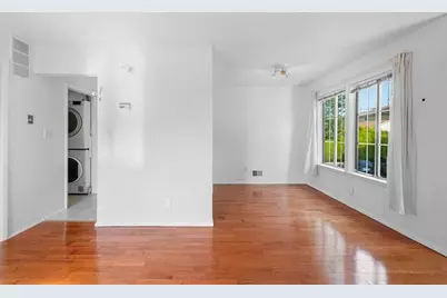 16 Roosevelt Court, New York City, NY 10314 - Photo 5