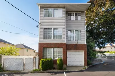 16 Roosevelt Court, New York City, NY 10314 - Photo 1