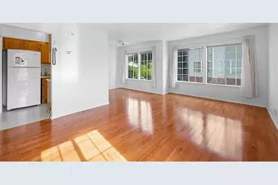 16 Roosevelt Court, New York City, NY 10314 - Photo 3