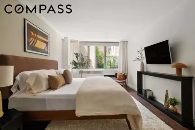 32 Gramercy Park S #2A, New York, NY 10003 - Photo 5