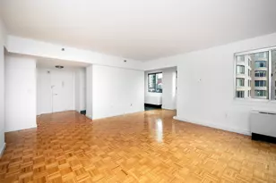 308 E 38th St, New York City, NY 10016 - Photo 3