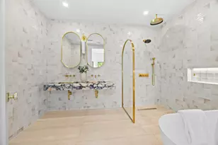208 Lincoln Rd, New York City, NY 11225 - Photo 17