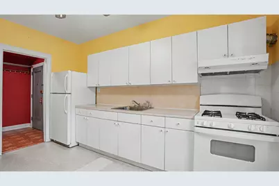 491 Grandview Avenue #2B, Ridgewood, NY 11385 - Photo 3