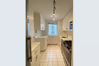 41 W 58th Street #9D, New York City, NY 10019 - Photo 7