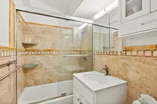 211 E 53rd St, New York, NY 10022 - Photo 7