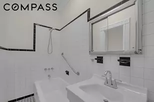 153 Ainslie St, New York City, NY 11211 - Photo 33