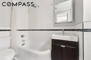 321 E 54th St, New York City, NY 10022 - Photo 5
