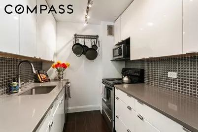 129 Barrow Street #GB, New York City, NY 10014 - Photo 5