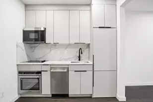231 Sullivan St, New York City, NY 10012 - Photo 3