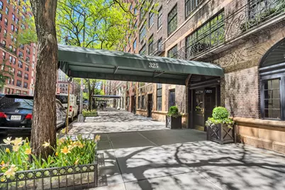325 E 72nd Street #2D, New York, NY 10021 - Photo 13