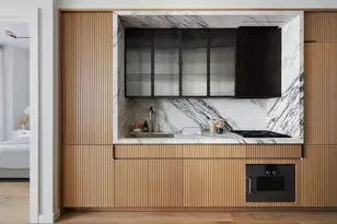 135 E 47th St, New York, NY 10017 - Photo 1