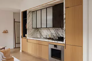 135 E 47th St, New York City, NY 10017 - Photo 1