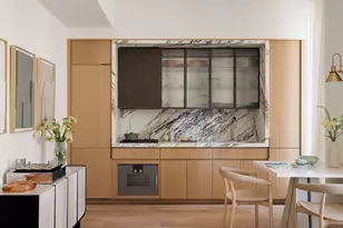 135 E 47th St, New York, NY 10017 - Photo 1