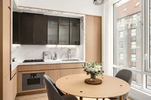 135 E 47th St, New York, NY 10017 - Photo 1