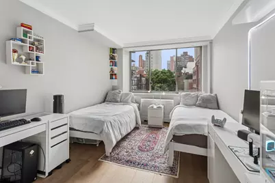 350 E 82nd Street #5V, New York City, NY 10028 - Photo 7