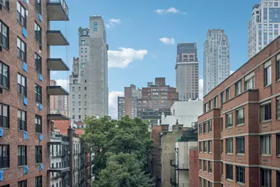 350 E 82nd Street #5V, New York, NY 10028 - Photo 3