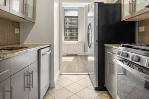 330 E 39th St, New York City, NY 10016 - Photo 9