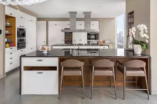 157 W 57th St, New York City, NY 10019 - Photo 11