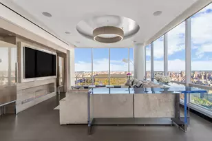 157 W 57th St, New York City, NY 10019 - Photo 3