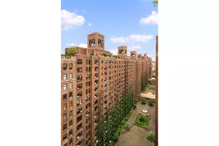 410 W 24th St, New York City, NY 10011 - Photo 9